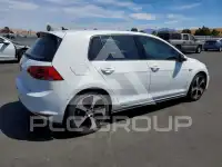 2017 Volkswagen GTI photo