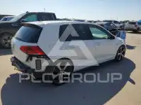 2017 Volkswagen GTI photo