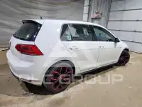 2017 Volkswagen GTI photo