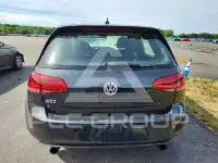 2017 Volkswagen GTI photo