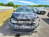 2017 Volkswagen GTI photo