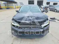 2017 Volkswagen Jetta photo
