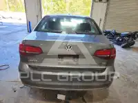 2017 Volkswagen Jetta photo