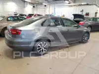 2017 Volkswagen Jetta фото