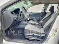 2017 Volkswagen Jetta photo
