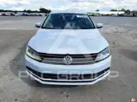 2017 Volkswagen Jetta photo