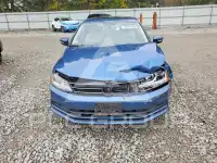 2017 Volkswagen Jetta photo