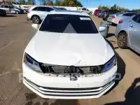 2017 Volkswagen Jetta фото