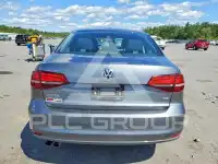 2017 Volkswagen Jetta photo
