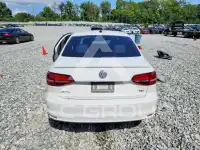 2017 Volkswagen Jetta фото