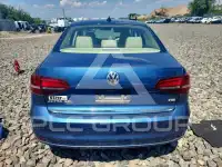 2017 Volkswagen Jetta фото