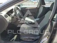 2017 Volkswagen Jetta photo