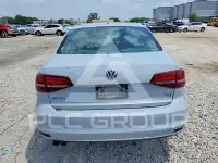 2017 Volkswagen Jetta photo