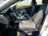 2017 Volkswagen Jetta фото