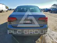 2017 Volkswagen Jetta photo