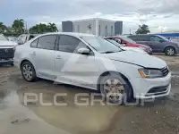 2017 Volkswagen Jetta фото