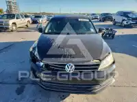 2017 Volkswagen Jetta photo
