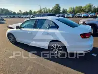 2017 Volkswagen Jetta фото