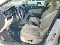 2017 Volkswagen Jetta фото