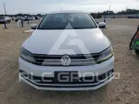2017 Volkswagen Jetta фото