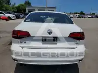 2017 Volkswagen Jetta фото