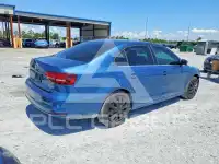 2017 Volkswagen Jetta фото