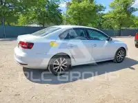 2017 Volkswagen Jetta фото