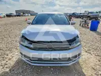2017 Volkswagen Jetta фото