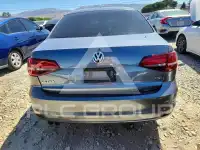 2017 Volkswagen Jetta фото