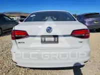 2017 Volkswagen Jetta фото