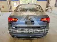 2017 Volkswagen Jetta фото