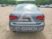 2017 Volkswagen Jetta photo