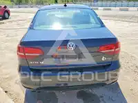 2017 Volkswagen Jetta фото