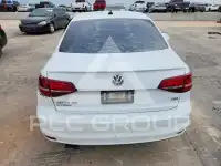 2017 Volkswagen Jetta фото