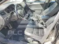 2017 Volkswagen Jetta фото