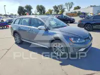 2017 Volkswagen GOLF фото