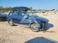 2017 Volkswagen GOLF фото