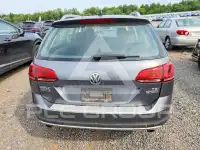 2017 Volkswagen GOLF photo