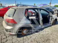2017 Volkswagen GOLF фото