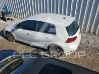 2017 Volkswagen GOLF photo