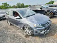 2017 Volkswagen GOLF photo