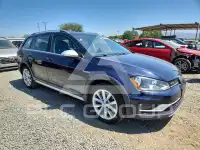 2017 Volkswagen GOLF фото