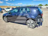 2017 Volkswagen GOLF фото