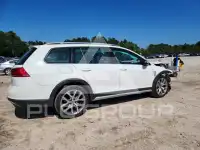 2017 Volkswagen GOLF photo