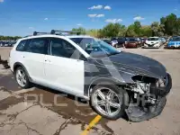 2017 Volkswagen GOLF photo
