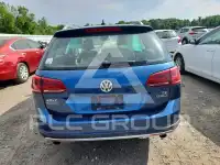 2017 Volkswagen GOLF фото