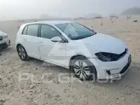 2017 Volkswagen GOLF photo