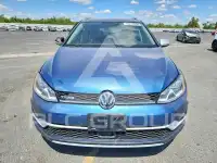 2017 Volkswagen GOLF photo
