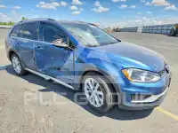 2017 Volkswagen GOLF photo