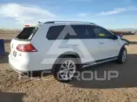 2017 Volkswagen GOLF photo